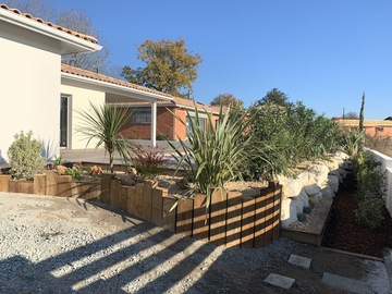 Réalisation d'un jardin paysager & Enrochement à Cetras