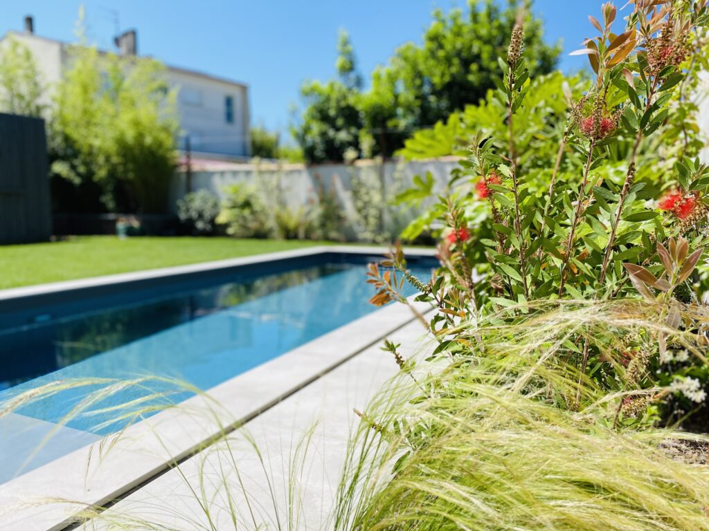 Création & Plantation de massif près de Canéjan