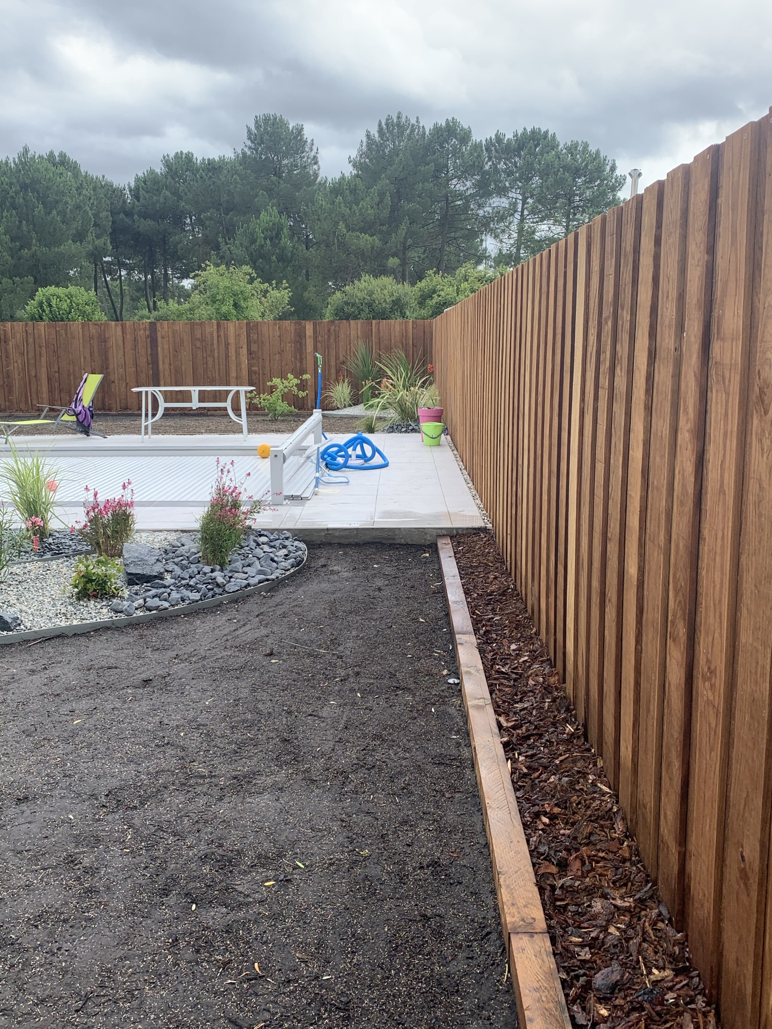 Pose de clôture Bois autoclave Classe IV en Gironde