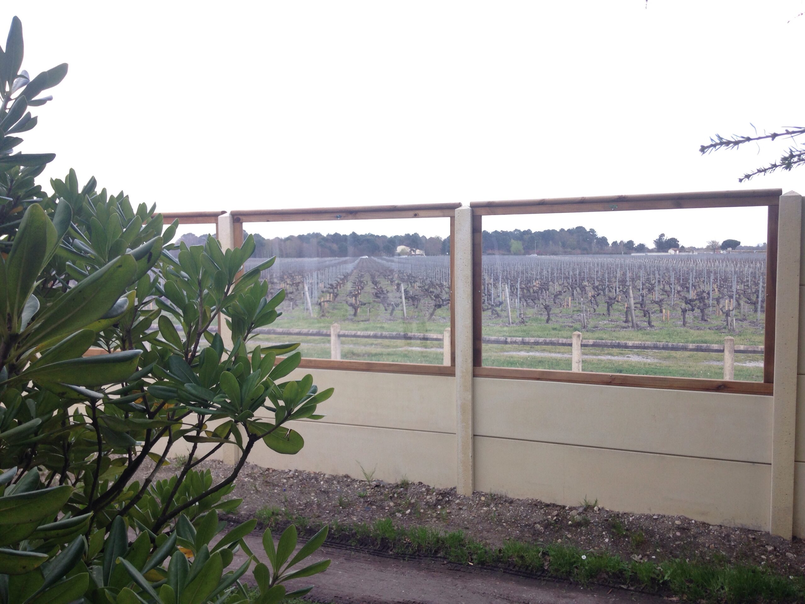 Pose de clôture en béton à Cestas