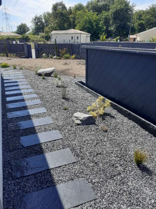 Aménagement de jardin pour cacher le vis-à-vis à Léognan